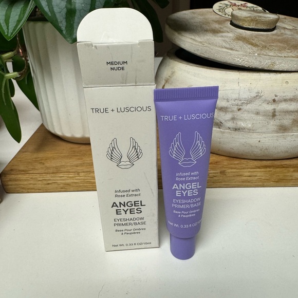 Angel Eyes Eyeshadow Primer infused with Rose Extract - Picture 1 of 1